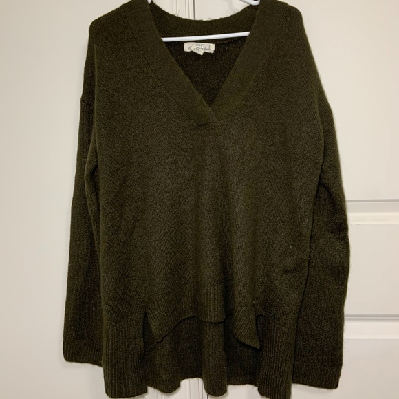 Olive green H&M v neck sweater - Picture 3 of 3